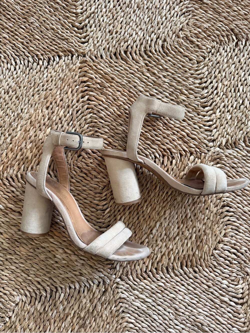 Madewell Women’s Suede Sandals